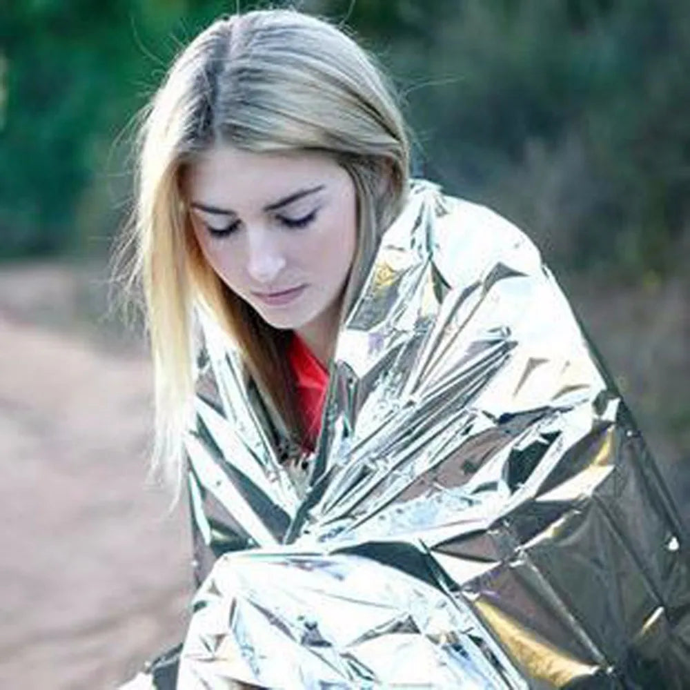 Emergency Thermal Poncho Blanket – Lightweight and Versatile Survival Gear - Image 5