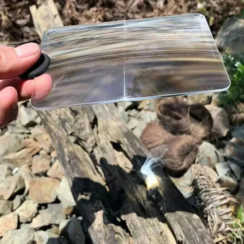 Magnifying Glass Card Fire Starter – Essential Outdoor Survival Tool - Image 3