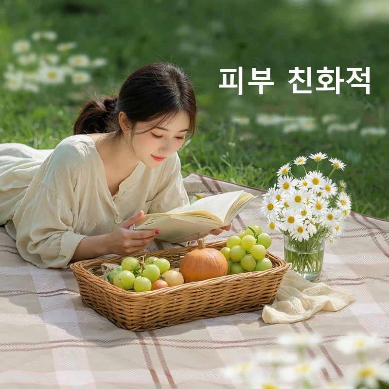 BLACKDOG Summer Picnic Mat – Waterproof & Foldable Beach Blanket - Image 4