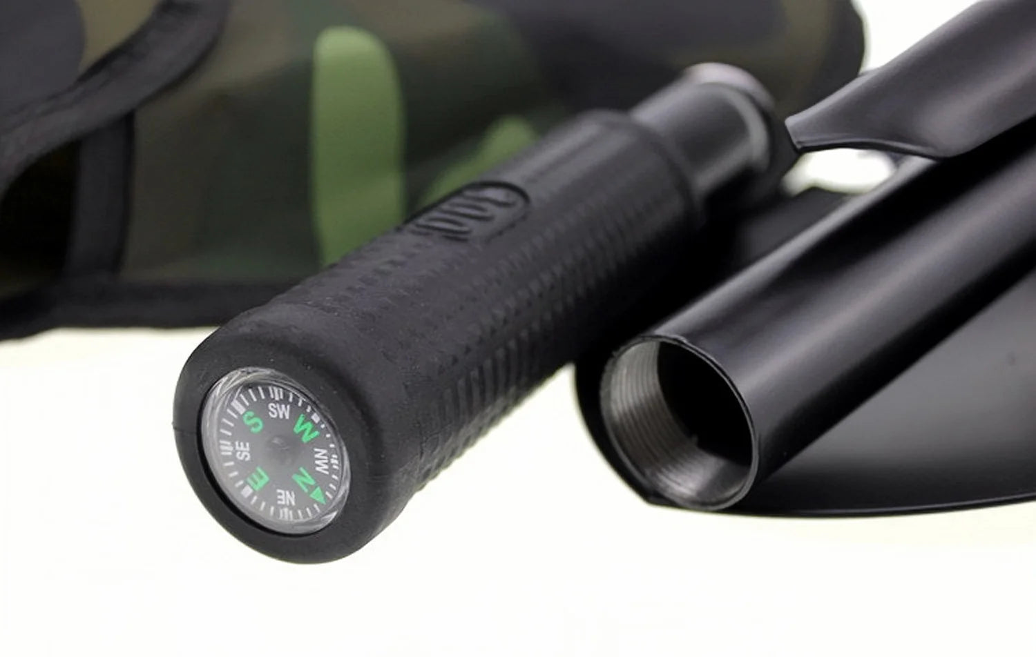 Multifunction Camping Shovel – The Ultimate Survival Tool for Outdoor Enthusiasts - Image 4