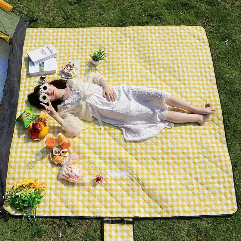 Foldable Outdoor Picnic Pad – Waterproof & Lightweight Beach Mat - Image 5